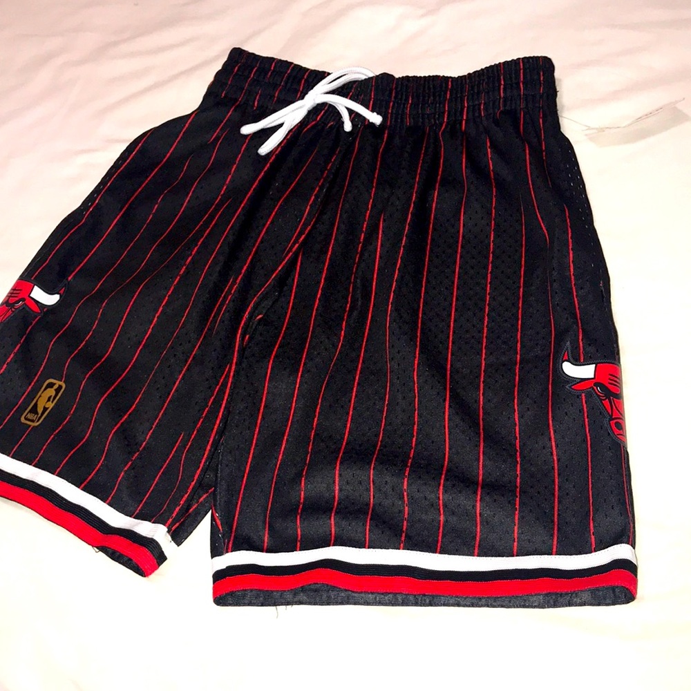 Bulls shorts from pacsun size medium great condition brand new with tag